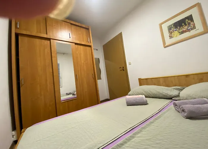 Capo By Interhome Vodice